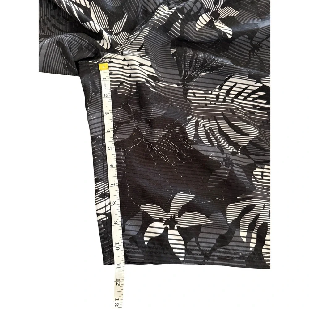Kanu Surf Mens 3X Black White Tropical Floral Cargo Swim Trunks Board Shorts